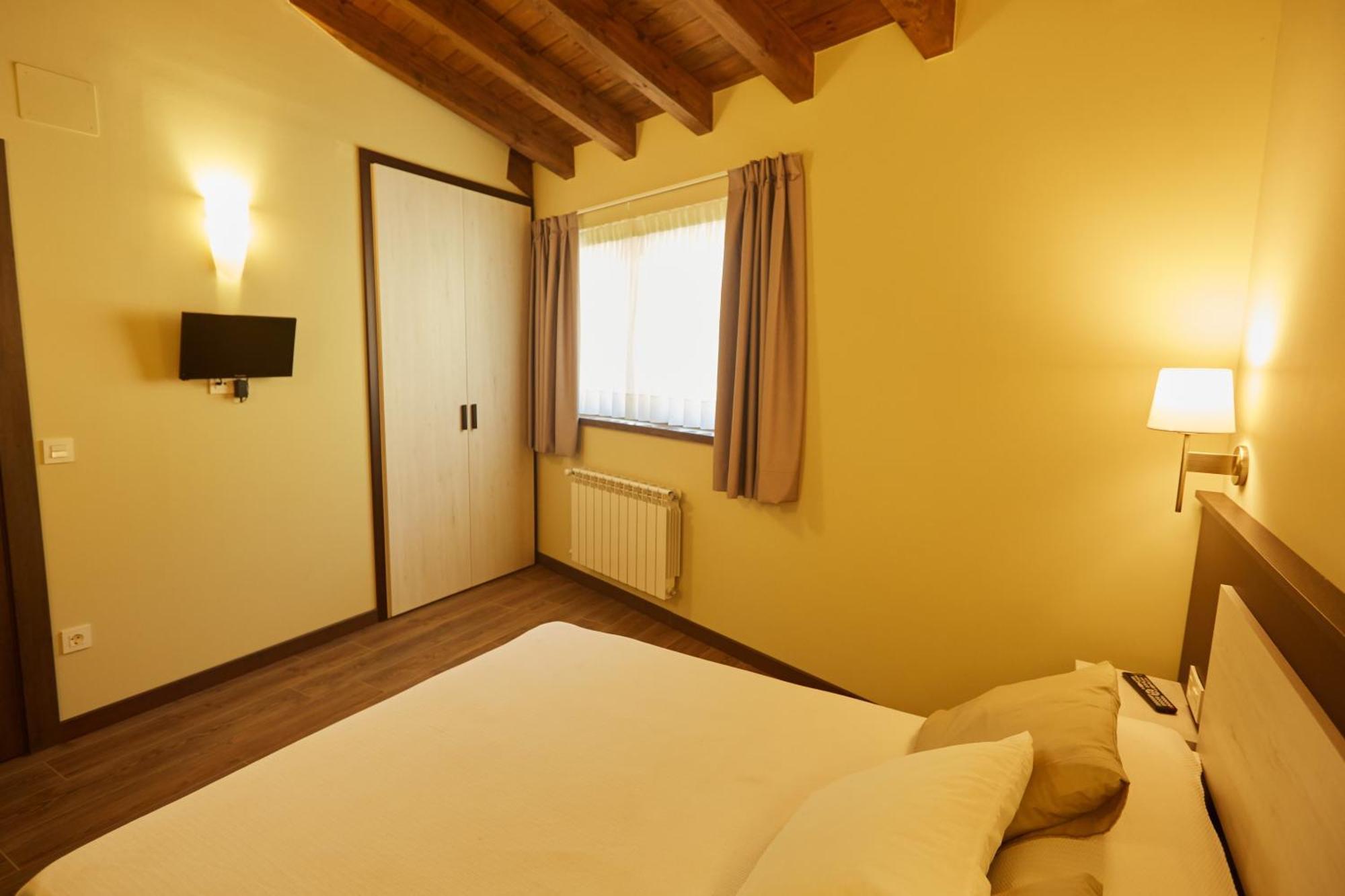 Apartamentos Rurales Casa La Piedra Collía Zewnętrze zdjęcie