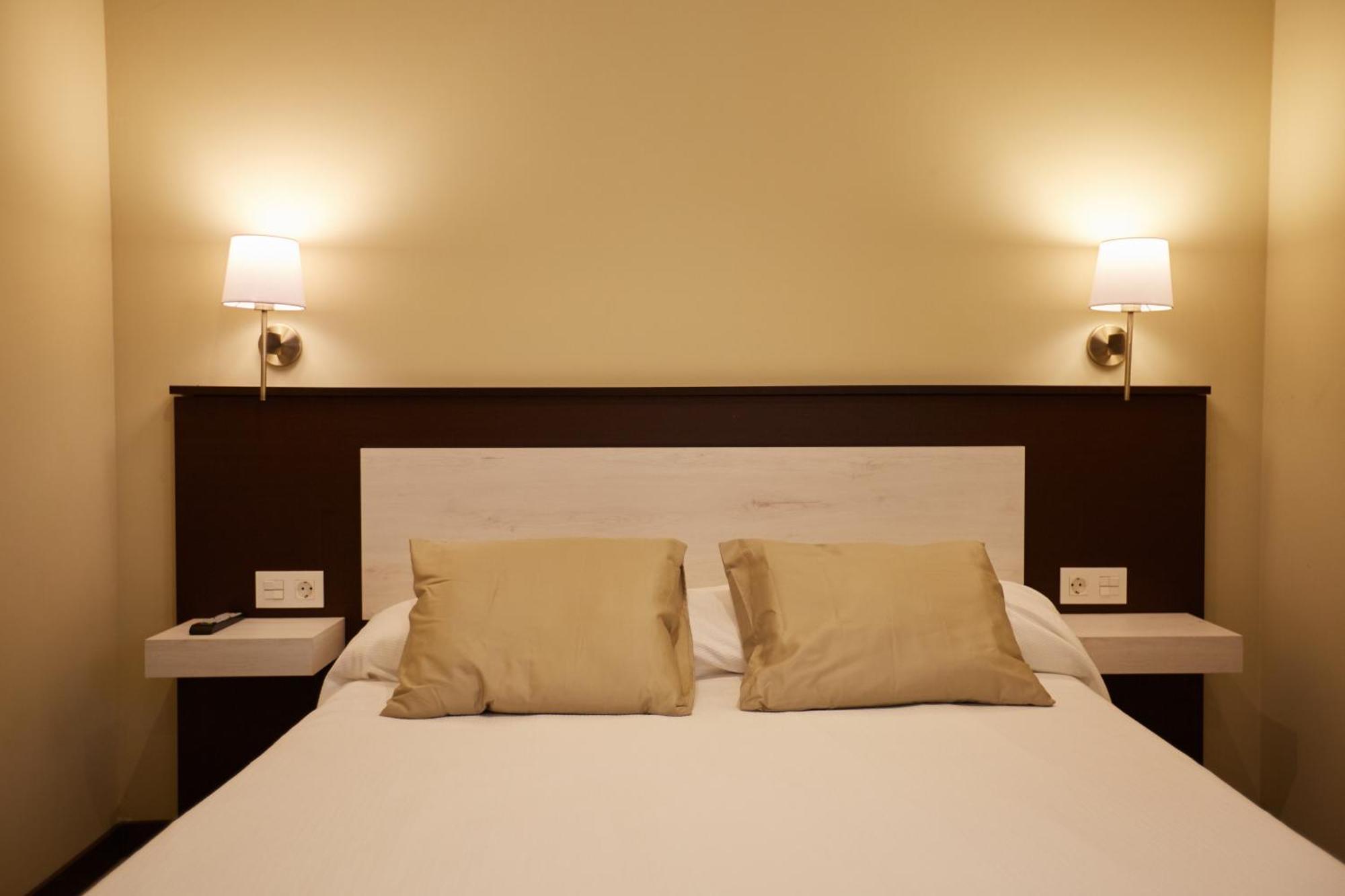 Apartamentos Rurales Casa La Piedra Collía Zewnętrze zdjęcie