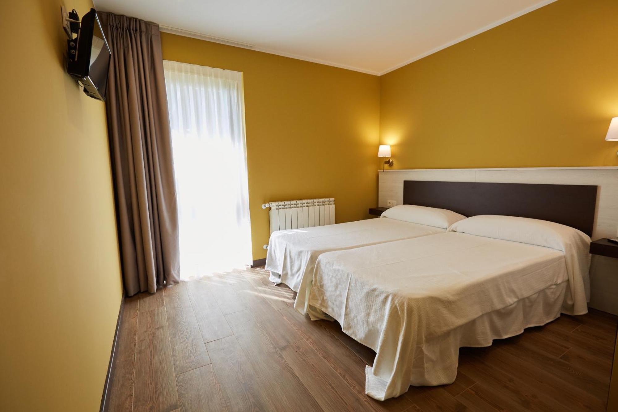 Apartamentos Rurales Casa La Piedra Collía Zewnętrze zdjęcie